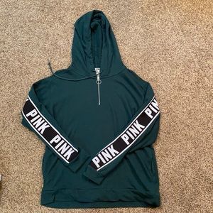 Pink sweatshirt with zipper